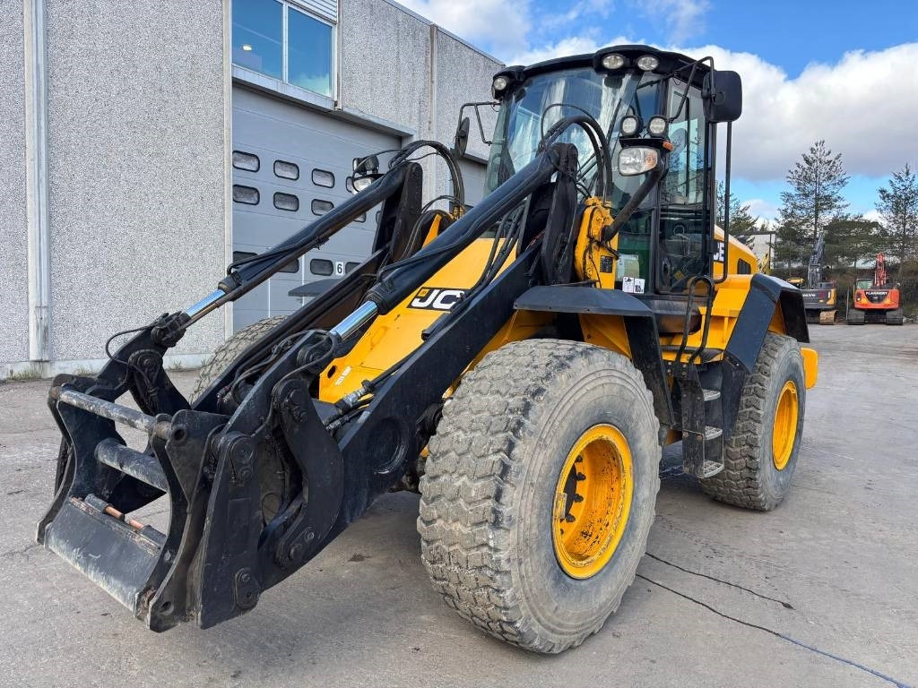 JCB 437 HT - מעמיס גלגלים: תמונה 2 JCB 437 HT - מעמיס גלגלים: תמונה 2