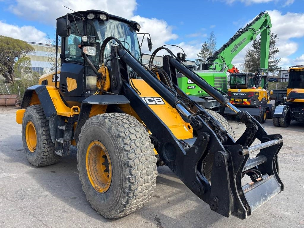 JCB 437 HT - מעמיס גלגלים: תמונה 5 JCB 437 HT - מעמיס גלגלים: תמונה 5