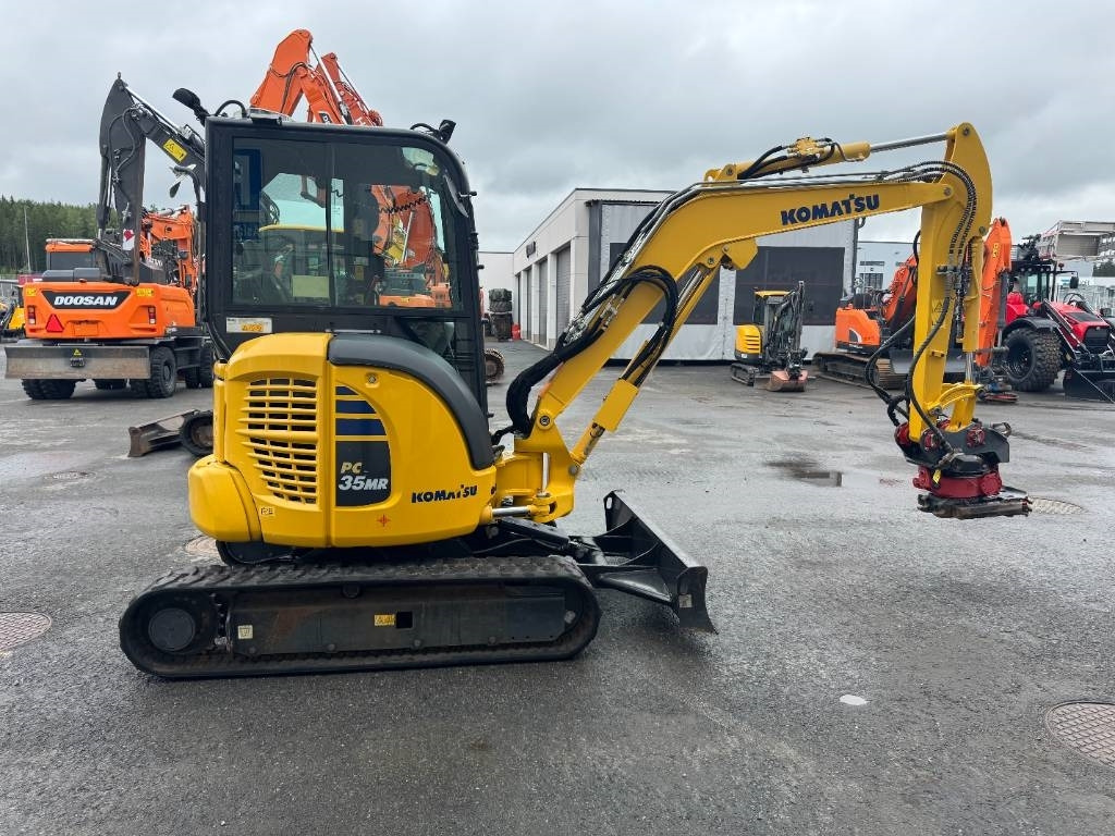 מיני מחפר Komatsu PC 35 MR-5: תמונה 6