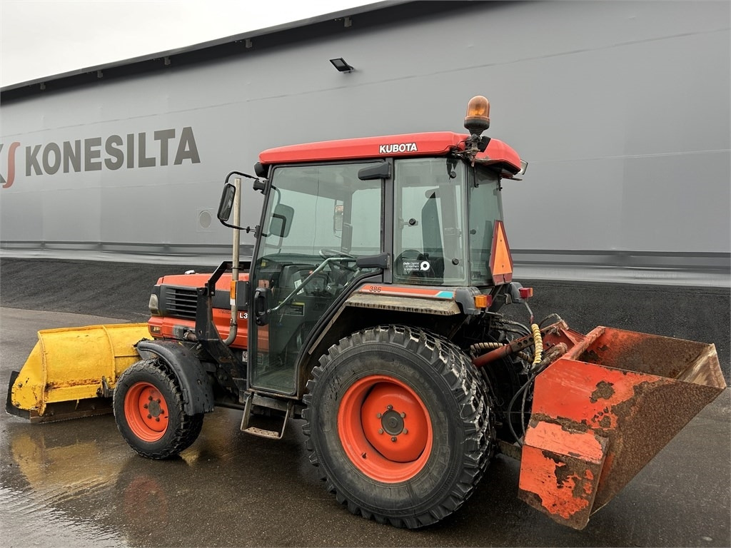 Kubota L 3600 AURA JA HIEKOTIN - טרקטור עירוני: תמונה 2 Kubota L 3600 AURA JA HIEKOTIN - טרקטור עירוני: תמונה 2