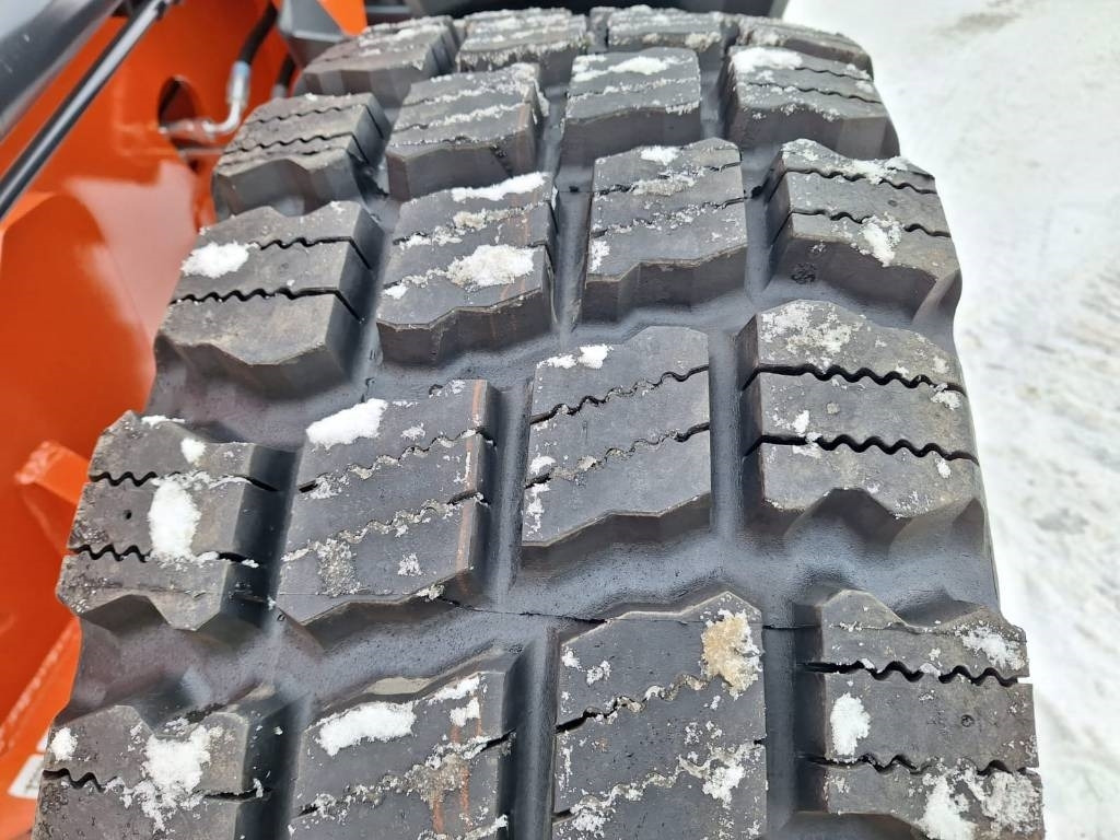 חָדָשׁ מעמיס גלגלים Kubota R090 VALMIINA TÖIHIN: תמונה 15