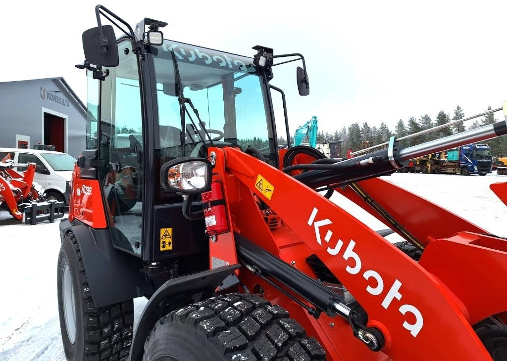 חָדָשׁ מעמיס גלגלים Kubota R090 VALMIINA TÖIHIN: תמונה 9