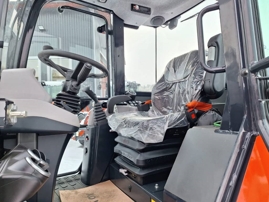 חָדָשׁ מעמיס גלגלים Kubota R090 VALMIINA TÖIHIN: תמונה 17
