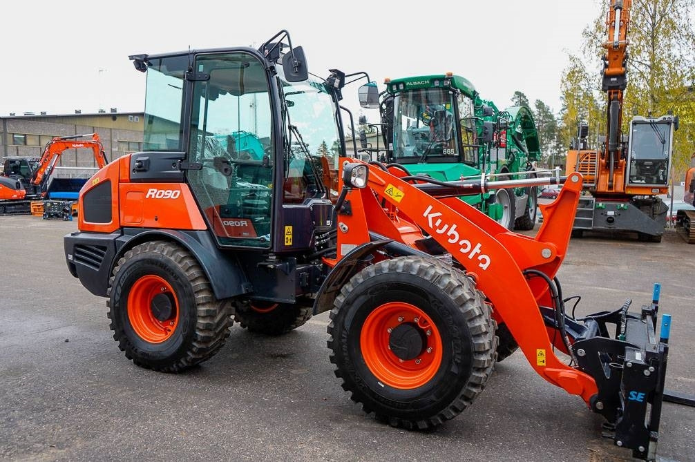 Kubota R090 VARUSTELTU  - מעמיס גלגלים: תמונה 5 Kubota R090 VARUSTELTU  - מעמיס גלגלים: תמונה 5