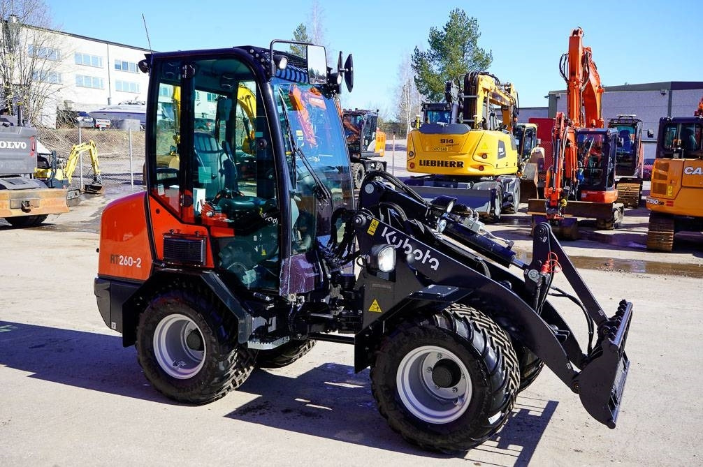 Kubota RT260-2 DELUXE - מעמיס גלגלים: תמונה 5 Kubota RT260-2 DELUXE - מעמיס גלגלים: תמונה 5