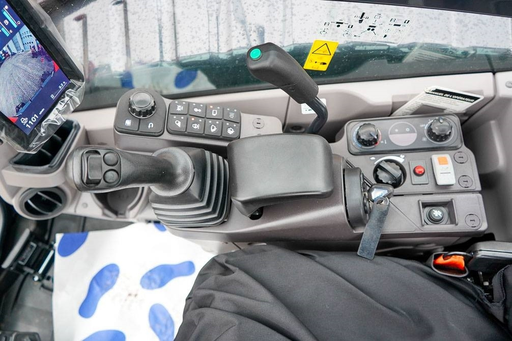 מיני מחפר Kubota U56-5 VALMIIKSI VARUSTELTU: תמונה 21
