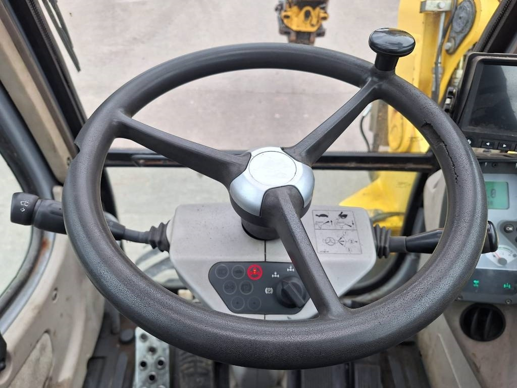 מחפר גלגלים New Holland MYYTY! SOLD! MH2.6 ENGCON PIHDEILLÄ: תמונה 12