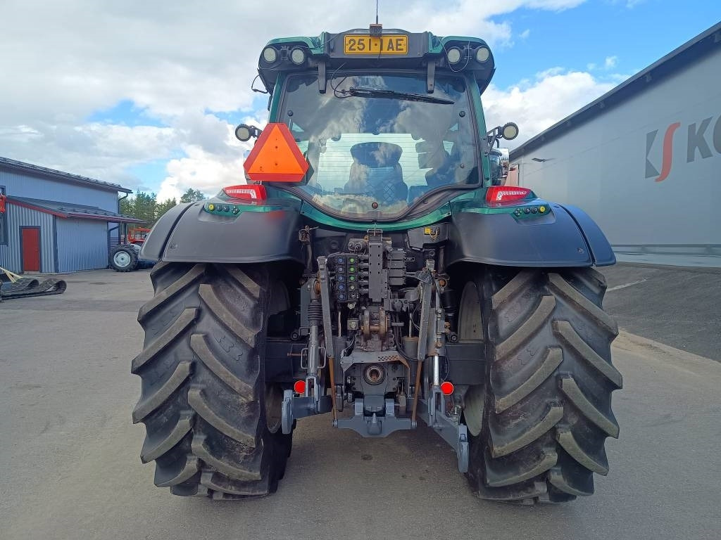 Valtra N174 VERSU ETUKUORMAAJALLA - טרקטור חקלאי: תמונה 4 Valtra N174 VERSU ETUKUORMAAJALLA - טרקטור חקלאי: תמונה 4