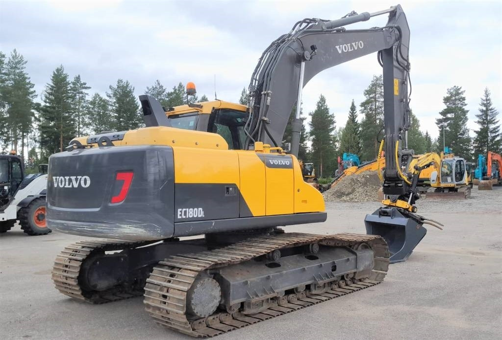 Volvo EC180DL PYÖRITTÄJÄLLÄ - מחפר סורק: תמונה 5 Volvo EC180DL PYÖRITTÄJÄLLÄ - מחפר סורק: תמונה 5