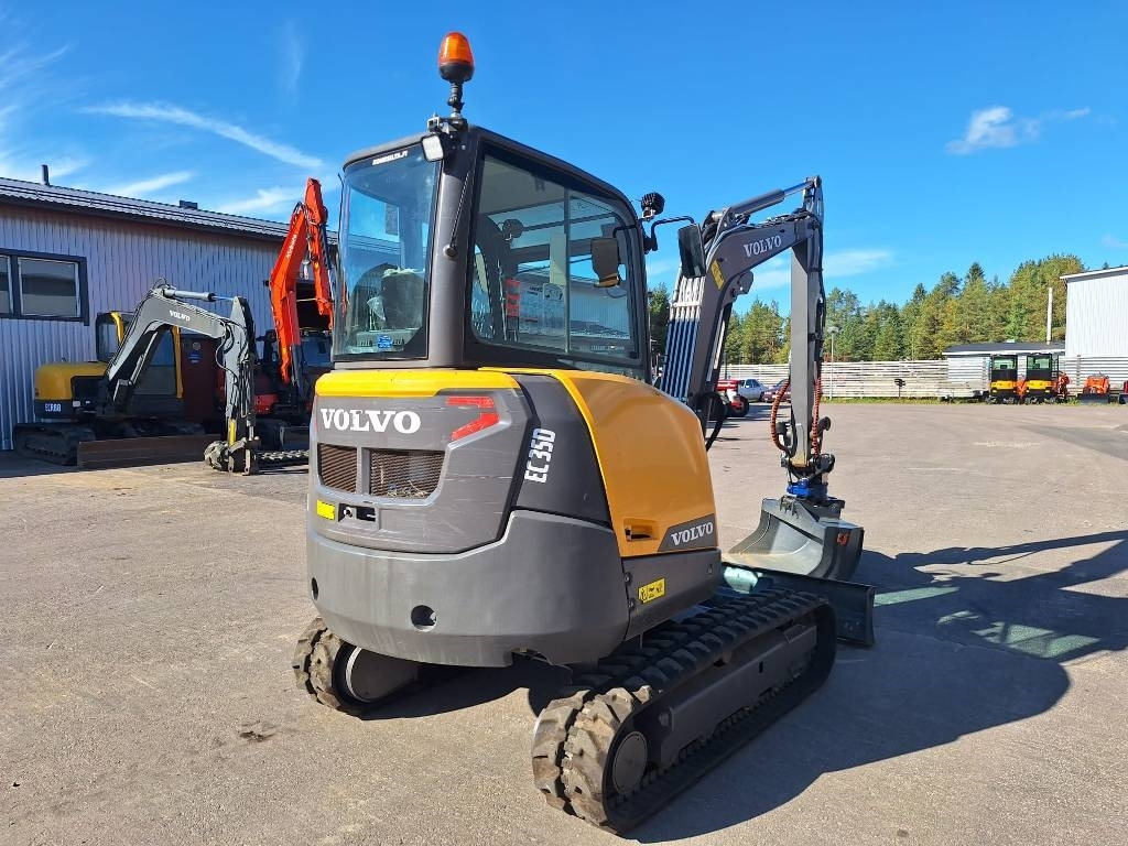 Volvo EC35D PYÖRITTÄJÄLLÄ - מיני מחפר: תמונה 4 Volvo EC35D PYÖRITTÄJÄLLÄ - מיני מחפר: תמונה 4