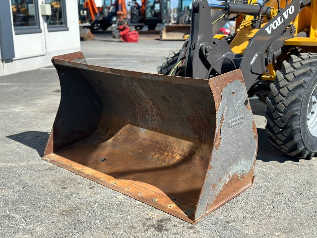 מעמיס גלגלים Volvo L 30 B: תמונה 9