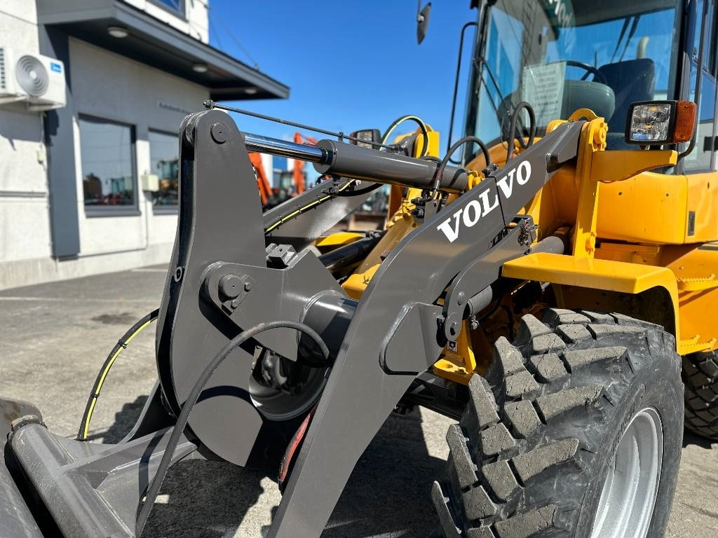 מעמיס גלגלים Volvo L 30 B: תמונה 11