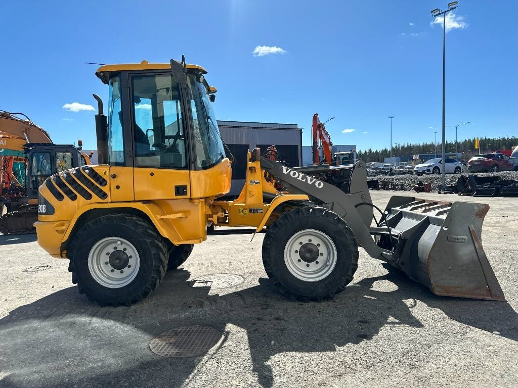 Volvo L 30 B - מעמיס גלגלים: תמונה 5 Volvo L 30 B - מעמיס גלגלים: תמונה 5