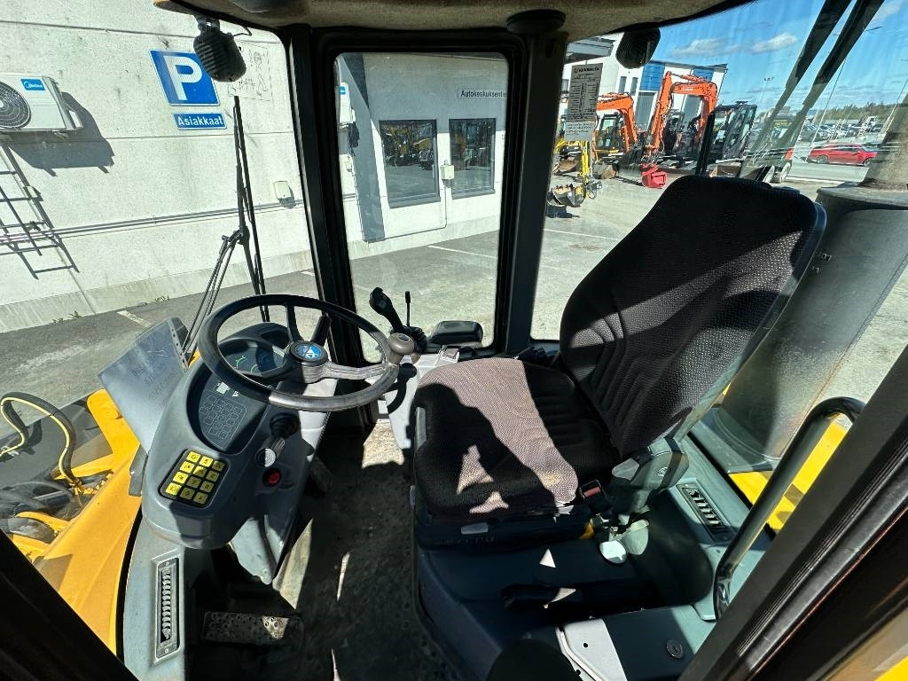 מעמיס גלגלים Volvo L 30 B: תמונה 18