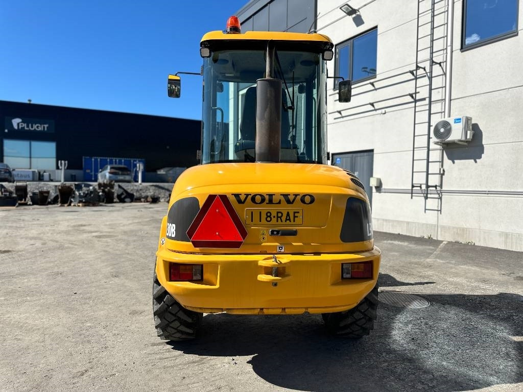 Volvo L 30 B - מעמיס גלגלים: תמונה 3 Volvo L 30 B - מעמיס גלגלים: תמונה 3