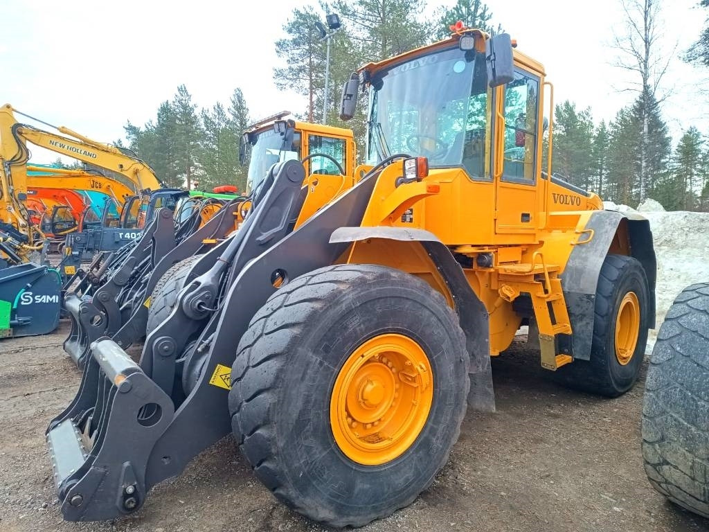 Volvo L120E RASVARILLA - מעמיס גלגלים: תמונה 1 Volvo L120E RASVARILLA - מעמיס גלגלים: תמונה 1