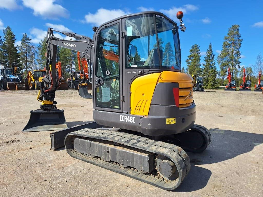 Volvo MYYTY! SOLD! ECR48C PYÖRITTÄJÄ PIHDEILLÄ - מיני מחפר: תמונה 2 Volvo MYYTY! SOLD! ECR48C PYÖRITTÄJÄ PIHDEILLÄ - מיני מחפר: תמונה 2
