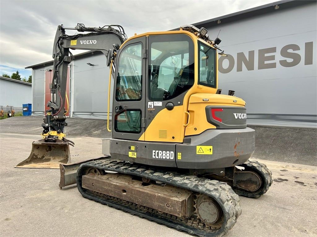 Volvo MYYTY! SOLD! ECR88D + TYÖLAITTEET  - מיני מחפר: תמונה 2 Volvo MYYTY! SOLD! ECR88D + TYÖLAITTEET  - מיני מחפר: תמונה 2