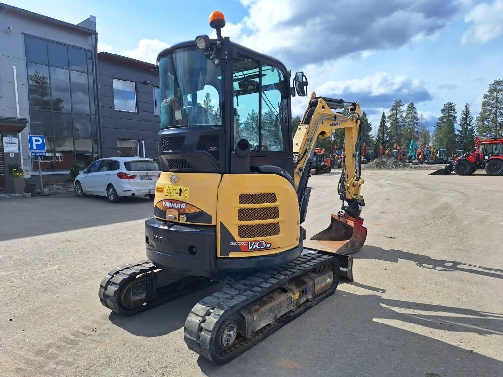 Yanmar ViO33-U PYÖRITTÄJÄLLÄ - מיני מחפר: תמונה 3 Yanmar ViO33-U PYÖRITTÄJÄLLÄ - מיני מחפר: תמונה 3