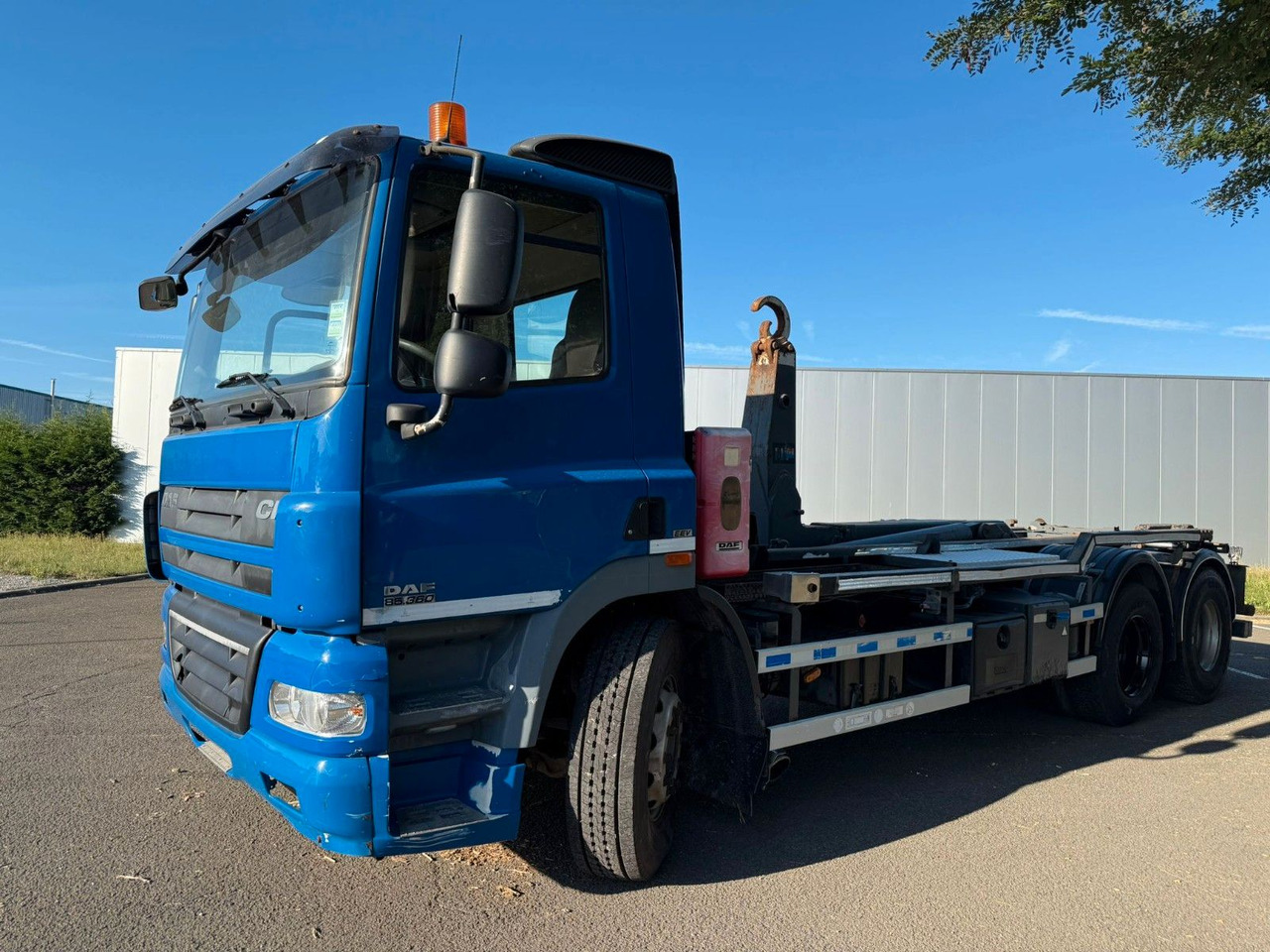 DAF CF85.360. Klima. E5. VDL. Tempomat - משאית הרמת וו: תמונה 5 DAF CF85.360. Klima. E5. VDL. Tempomat - משאית הרמת וו: תמונה 5