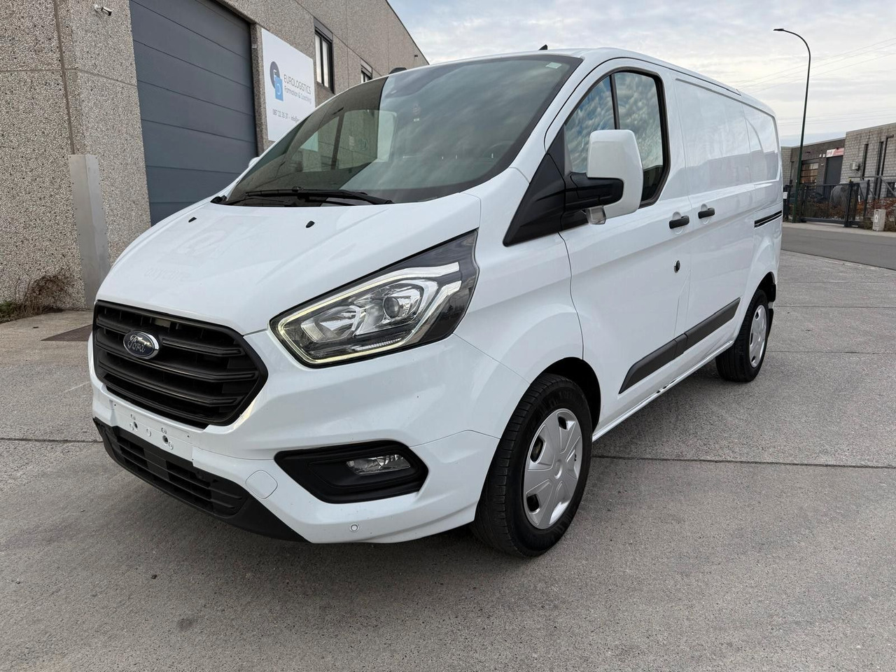 Ford Transit Custom 2.0TDCI. Klima. Navi. Tempomat. - כלי רכב מסחרי קטן: תמונה 2 Ford Transit Custom 2.0TDCI. Klima. Navi. Tempomat. - כלי רכב מסחרי קטן: תמונה 2