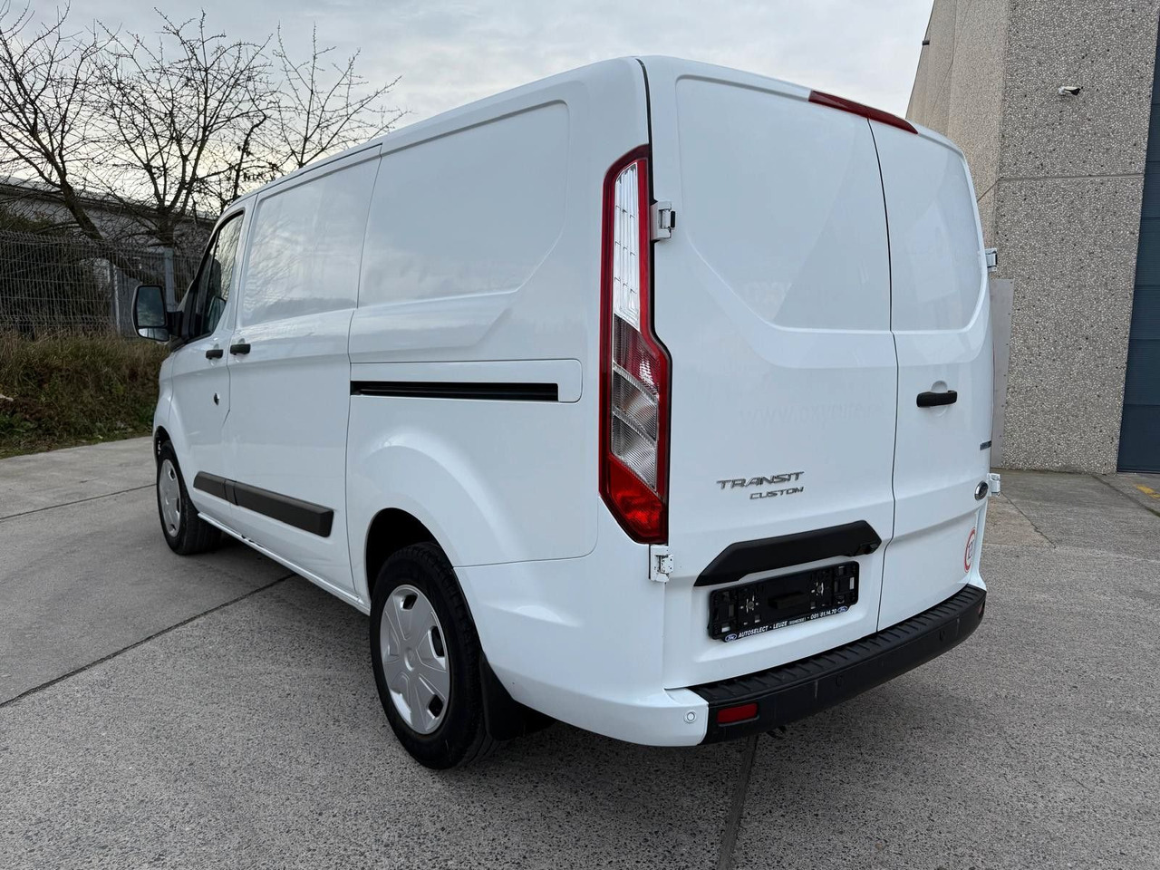 Ford Transit Custom 2.0TDCI. Klima. Navi. Tempomat. - כלי רכב מסחרי קטן: תמונה 4 Ford Transit Custom 2.0TDCI. Klima. Navi. Tempomat. - כלי רכב מסחרי קטן: תמונה 4