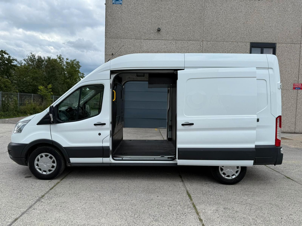 Ford Transit. Klima. Tempomat. - כלי רכב מסחרי עם לוח: תמונה 1 Ford Transit. Klima. Tempomat. - כלי רכב מסחרי עם לוח: תמונה 1