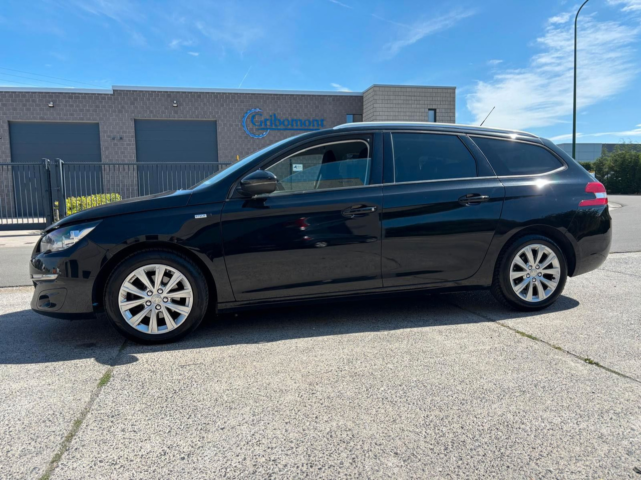 Peugeot 308 Klima. Kamera. Navi. Tempomat - מכונית: תמונה 2 Peugeot 308 Klima. Kamera. Navi. Tempomat - מכונית: תמונה 2