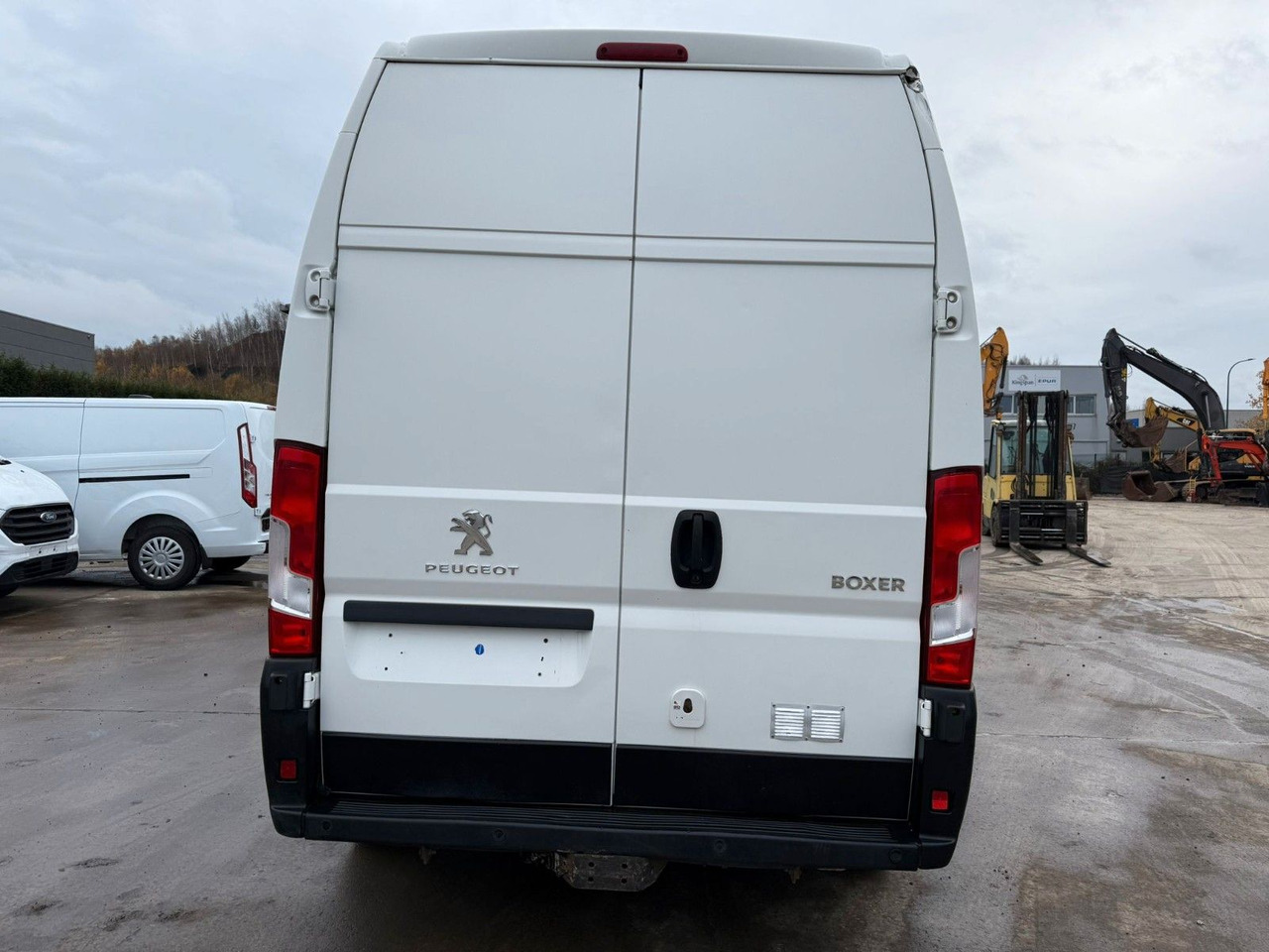 Peugeot Boxer 2.0HDI. Maxi. Klima. Dieselpumpe defekt! - כלי רכב מסחרי עם לוח: תמונה 4 Peugeot Boxer 2.0HDI. Maxi. Klima. Dieselpumpe defekt! - כלי רכב מסחרי עם לוח: תמונה 4