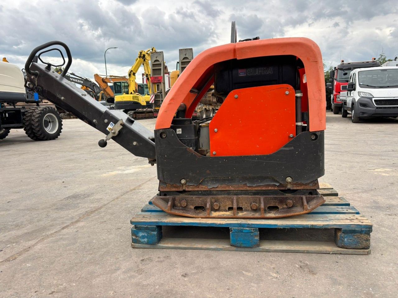 Plate Wals Husqvarna LG504 - לוח רטט: תמונה 3 Plate Wals Husqvarna LG504 - לוח רטט: תמונה 3