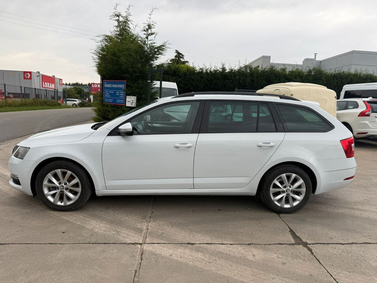 Skoda Octavia 1.6 TDI Klima. Navi. Tempomat. - רכב סטיישן: תמונה 2 Skoda Octavia 1.6 TDI Klima. Navi. Tempomat. - רכב סטיישן: תמונה 2