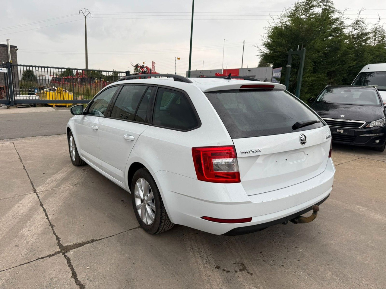 Skoda Octavia 1.6 TDI Klima. Navi. Tempomat. - רכב סטיישן: תמונה 3 Skoda Octavia 1.6 TDI Klima. Navi. Tempomat. - רכב סטיישן: תמונה 3
