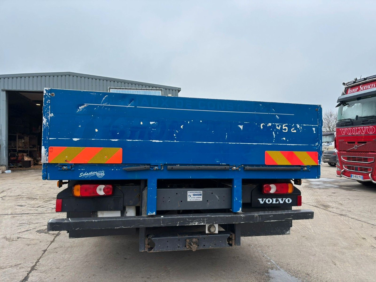 Volvo FL7-240. Pritsche 6.80m. EU5. - משאית צד נופל/ שטוחה: תמונה 5 Volvo FL7-240. Pritsche 6.80m. EU5. - משאית צד נופל/ שטוחה: תמונה 5