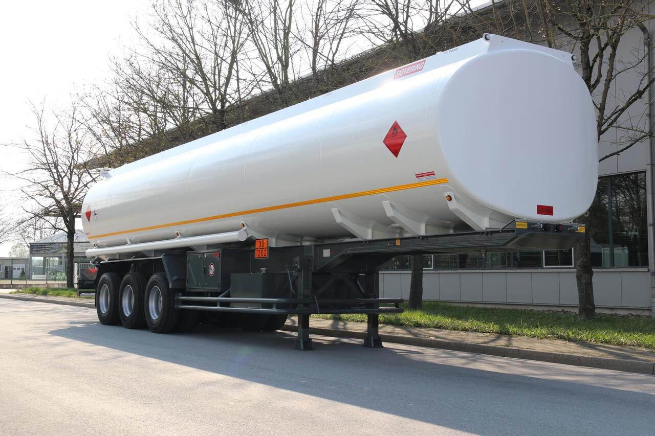 Sievering 45000 LITRES ADR SEMI REMORQUE CITERNE DE CARBURANT - סמיטריילר מכל: תמונה 1 Sievering 45000 LITRES ADR SEMI REMORQUE CITERNE DE CARBURANT - סמיטריילר מכל: תמונה 1