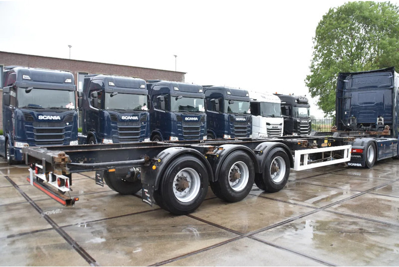 Krone SDC 27 - BPW AXLES - DRUM BRAKES - - סמיטריילר מוביל מכולות/ החלפת גוף: תמונה 2 Krone SDC 27 - BPW AXLES - DRUM BRAKES - - סמיטריילר מוביל מכולות/ החלפת גוף: תמונה 2