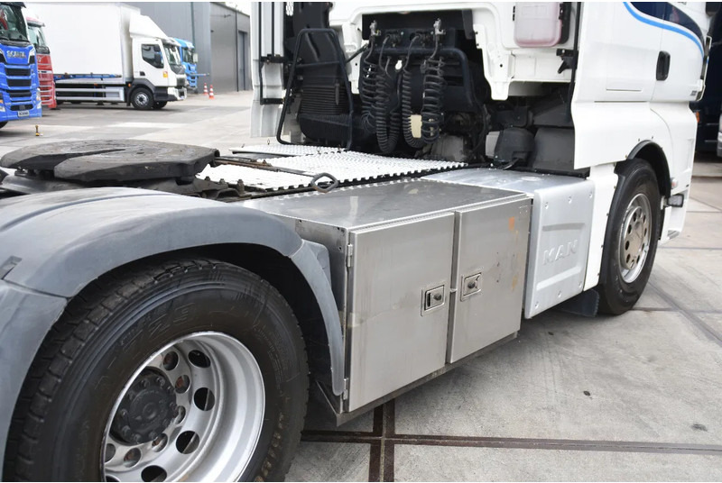 יחידת טרקטור MAN TGX 18.420 - EURO 6 - ADR FL - PARK. AIRCO - NAVI - PTO - XENON LIGHTS - TOP CONDITION -: תמונה 10