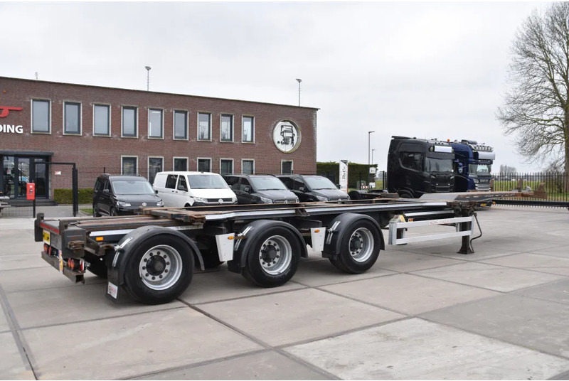 Renders ROC 16.30 - LIFT AXLE - BPW AXLES - DISC BRAKES - GOOD CONDITION - - סמיטריילר מוביל מכולות/ החלפת גוף: תמונה 2 Renders ROC 16.30 - LIFT AXLE - BPW AXLES - DISC BRAKES - GOOD CONDITION - - סמיטריילר מוביל מכולות/ החלפת גוף: תמונה 2