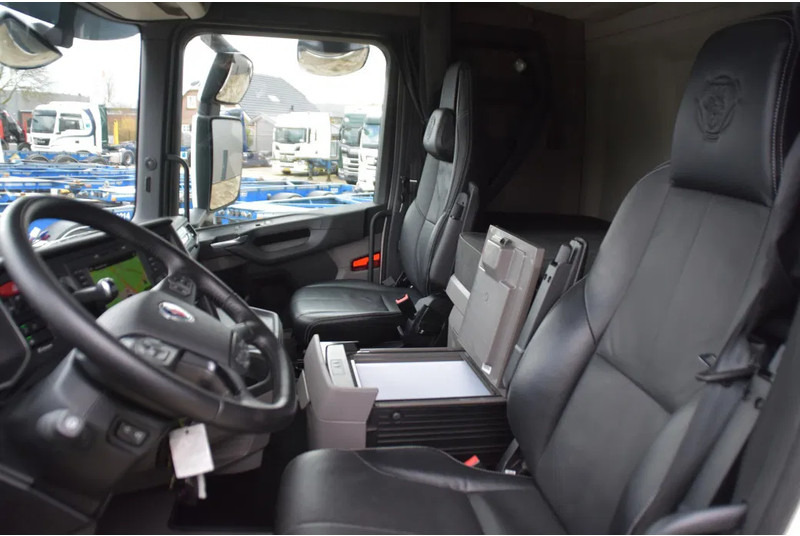 Scania R 460 NGS 6x4NB - SUPER - FULL AIR - RETARDER - 96 TKM - PARK. AIRCO - HYDRAULIC SYSTEM - LED - LEATHER SEATS - EXCELLENT CONDIT - יחידת טרקטור: תמונה 5 Scania R 460 NGS 6x4NB - SUPER - FULL AIR - RETARDER - 96 TKM - PARK. AIRCO - HYDRAULIC SYSTEM - LED - LEATHER SEATS - EXCELLENT CONDIT - יחידת טרקטור: תמונה 5