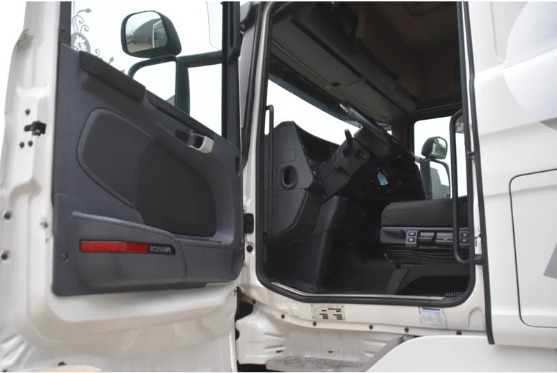 Scania R450 HL 4x2MNB - CROWN EDITION - ADR FL - SCR ONLY - RETARDER - FULL AIR - PTO - NAVI - 2 BEDS - XENON - - יחידת טרקטור: תמונה 4 Scania R450 HL 4x2MNB - CROWN EDITION - ADR FL - SCR ONLY - RETARDER - FULL AIR - PTO - NAVI - 2 BEDS - XENON - - יחידת טרקטור: תמונה 4