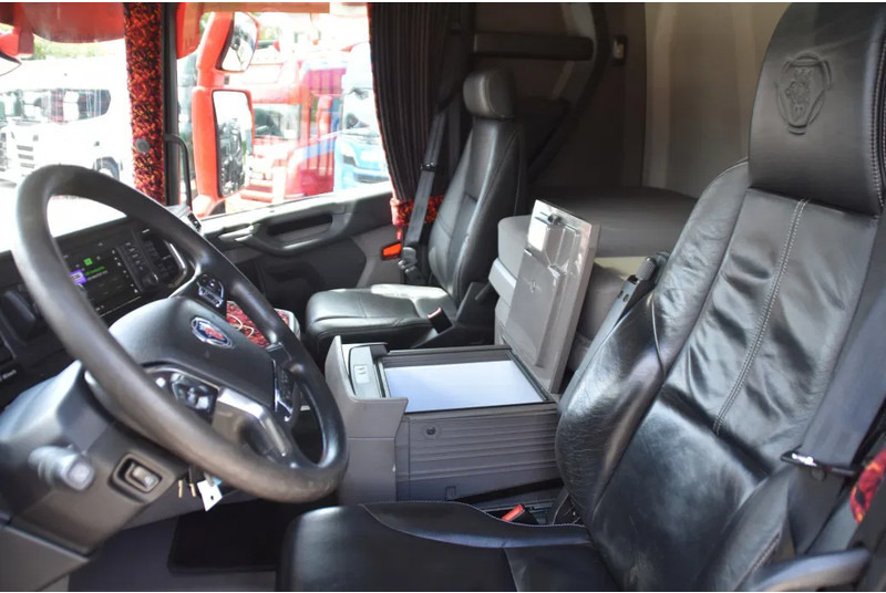Scania R450 NGS 4x2NB - RETARDER - NEW TACHO - FULL AIR - PARK. AIRCO - PTO - LEATHER SEATS - 2 x FUEL TANKS - EXCELLENT CONDITION - - יחידת טרקטור: תמונה 5 Scania R450 NGS 4x2NB - RETARDER - NEW TACHO - FULL AIR - PARK. AIRCO - PTO - LEATHER SEATS - 2 x FUEL TANKS - EXCELLENT CONDITION - - יחידת טרקטור: תמונה 5