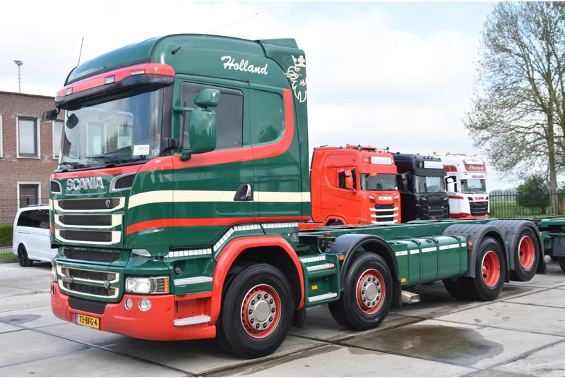 Scania R520 HL V8 8x2 - EURO 6 - MANUAL - RETARDER - WHEELBASE: 510 cm - 10 TONS FRONT AXLE - XENON - - מוביל מכולות/ משאית החלפת גוף: תמונה 1 Scania R520 HL V8 8x2 - EURO 6 - MANUAL - RETARDER - WHEELBASE: 510 cm - 10 TONS FRONT AXLE - XENON - - מוביל מכולות/ משאית החלפת גוף: תמונה 1