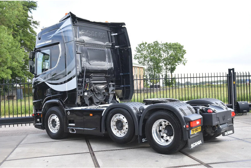 Scania R520 V8 NGS 6x2/4 - 701 TKM - NAVI - LEATHER SEATS - ALCOA'S - LED LIGHTS - TOP CONDITION - - יחידת טרקטור: תמונה 3 Scania R520 V8 NGS 6x2/4 - 701 TKM - NAVI - LEATHER SEATS - ALCOA'S - LED LIGHTS - TOP CONDITION - - יחידת טרקטור: תמונה 3