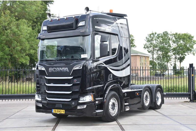 Scania R520 V8 NGS 6x2/4 - 701 TKM - NAVI - LEATHER SEATS - ALCOA'S - LED LIGHTS - TOP CONDITION - - יחידת טרקטור: תמונה 2 Scania R520 V8 NGS 6x2/4 - 701 TKM - NAVI - LEATHER SEATS - ALCOA'S - LED LIGHTS - TOP CONDITION - - יחידת טרקטור: תמונה 2