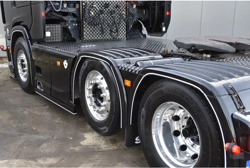 Scania S650 V8 NGS 6x2/4NB - 50 YEARS - FULL AIR - RETARDER - 453 TKM - FULL OPTIONS - EXHAUST PIPE - TOP CONDITION - - יחידת טרקטור: תמונה 4 Scania S650 V8 NGS 6x2/4NB - 50 YEARS - FULL AIR - RETARDER - 453 TKM - FULL OPTIONS - EXHAUST PIPE - TOP CONDITION - - יחידת טרקטור: תמונה 4