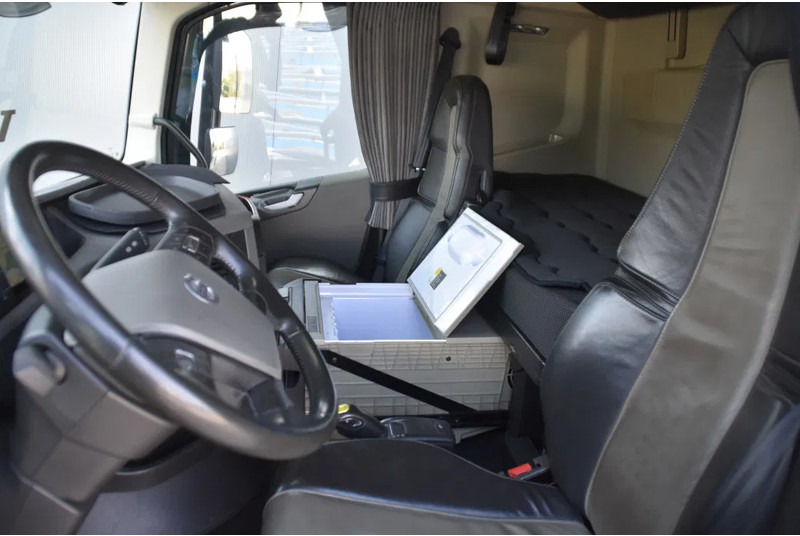 Volvo FH 16.750 Globetrotter XL 6x2 - RETARDER - FULL AIR - PARK. AIRCO - DYNAMIC STEERING - SLIDING FIFTH WHEEL - ALCOA'S - TOP CONDI - יחידת טרקטור: תמונה 5 Volvo FH 16.750 Globetrotter XL 6x2 - RETARDER - FULL AIR - PARK. AIRCO - DYNAMIC STEERING - SLIDING FIFTH WHEEL - ALCOA'S - TOP CONDI - יחידת טרקטור: תמונה 5
