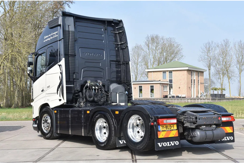 Volvo FH 16.750 Globetrotter XL 6x2 - RETARDER - FULL AIR - PARK. AIRCO - DYNAMIC STEERING - SLIDING FIFTH WHEEL - ALCOA'S - TOP CONDI - יחידת טרקטור: תמונה 3 Volvo FH 16.750 Globetrotter XL 6x2 - RETARDER - FULL AIR - PARK. AIRCO - DYNAMIC STEERING - SLIDING FIFTH WHEEL - ALCOA'S - TOP CONDI - יחידת טרקטור: תמונה 3