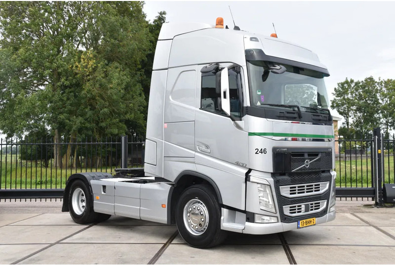 Volvo FH 420 Globe 4x2 - ADR FL - 766 TKM - PTO - AIRCO - DIFF. LOCK - TOP CONDITION - - יחידת טרקטור: תמונה 1 Volvo FH 420 Globe 4x2 - ADR FL - 766 TKM - PTO - AIRCO - DIFF. LOCK - TOP CONDITION - - יחידת טרקטור: תמונה 1