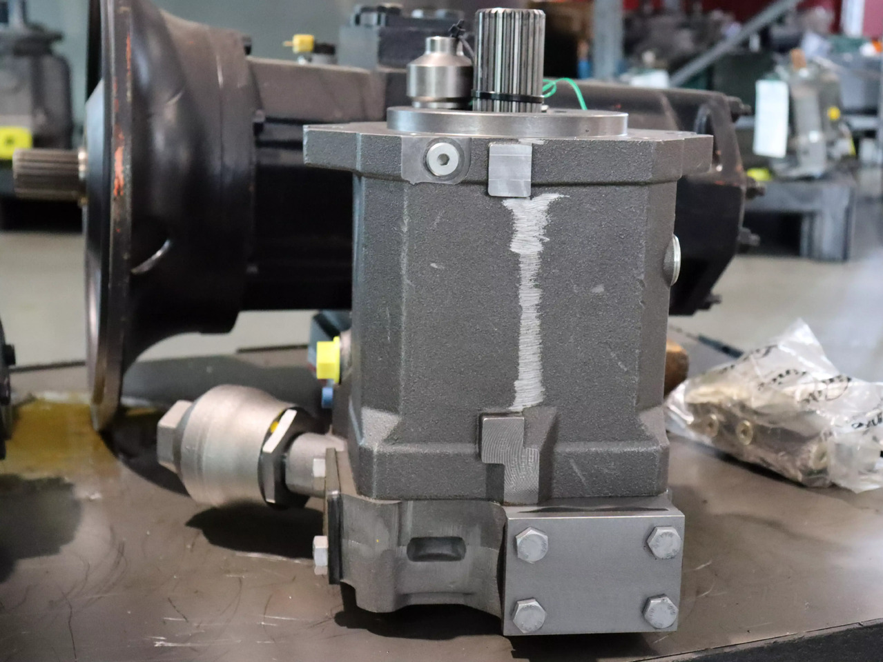 LINDE HPR02 A2 135 R LP00 0 0 0 S - משאבה הידרולית עבור מכונת בנייה: תמונה 2 LINDE HPR02 A2 135 R LP00 0 0 0 S - משאבה הידרולית עבור מכונת בנייה: תמונה 2