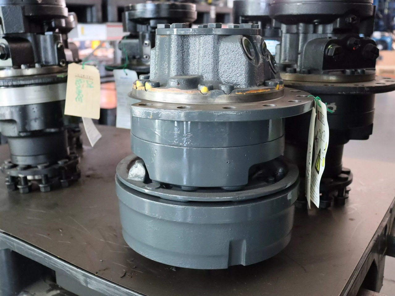 POCLAIN MS05-2-133-R05-1220-E000 - מנוע הידרולי עבור מכונת בנייה: תמונה 2 POCLAIN MS05-2-133-R05-1220-E000 - מנוע הידרולי עבור מכונת בנייה: תמונה 2