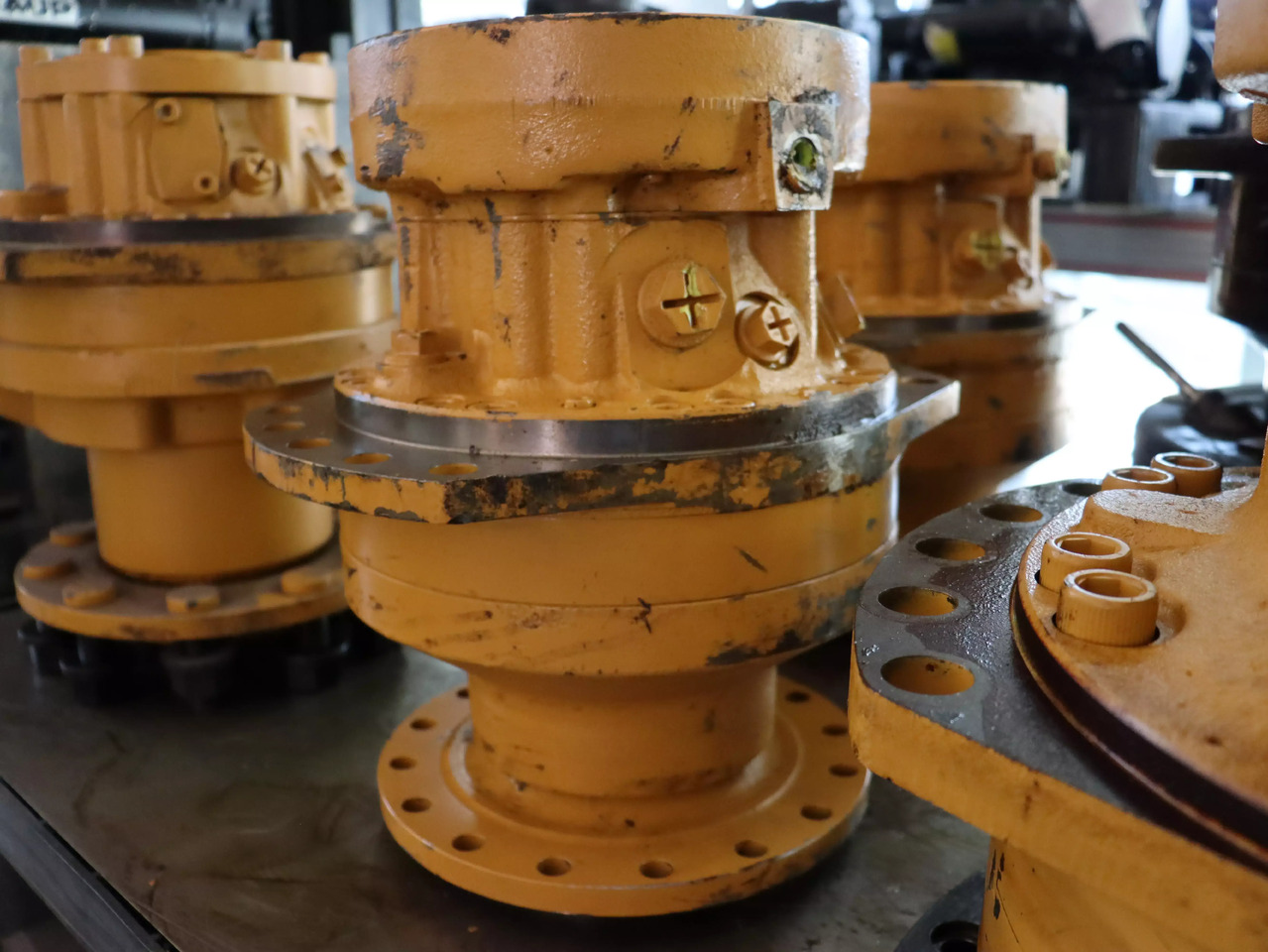 POCLAIN MSE08-2-125-F09-1B10-5EJPW - מנוע הידרולי עבור מכונת בנייה: תמונה 2 POCLAIN MSE08-2-125-F09-1B10-5EJPW - מנוע הידרולי עבור מכונת בנייה: תמונה 2